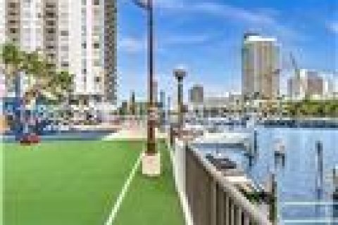 Condominio en venta en Miami Beach, Florida, 2 dormitorios, 198.16 m2 № 1887748 - foto 8
