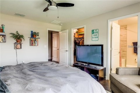 Townhouse in Tampa, Florida 3 bedrooms, 206.8 sq.m. № 1821276 - photo 13