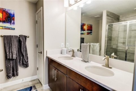 Townhouse in Tampa, Florida 3 bedrooms, 206.8 sq.m. № 1821276 - photo 19