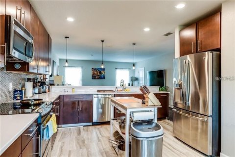 Townhouse in Tampa, Florida 3 bedrooms, 206.8 sq.m. № 1821276 - photo 6