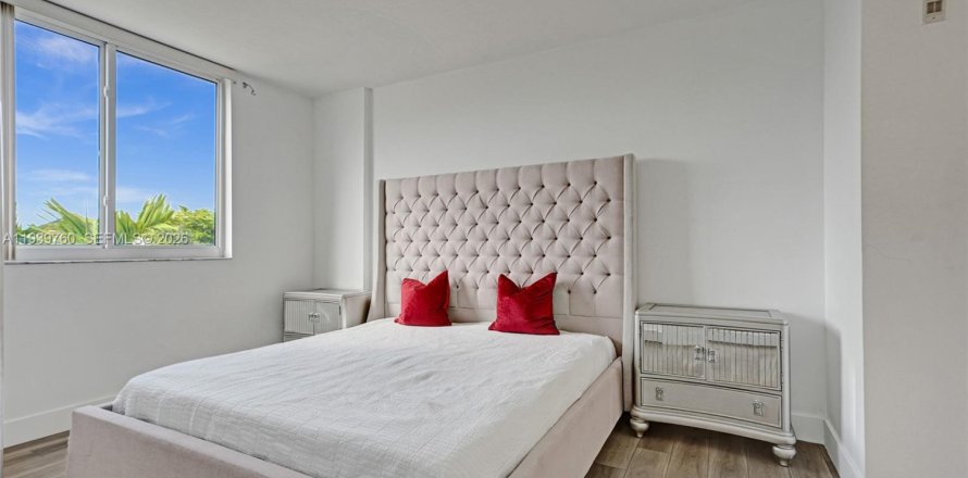 Condo in Aventura, Florida, 2 bedrooms  № 1997056