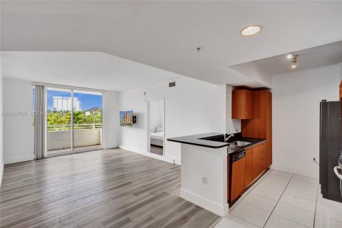 Condo in Aventura, Florida, 2 bedrooms  № 1997056 - photo 2
