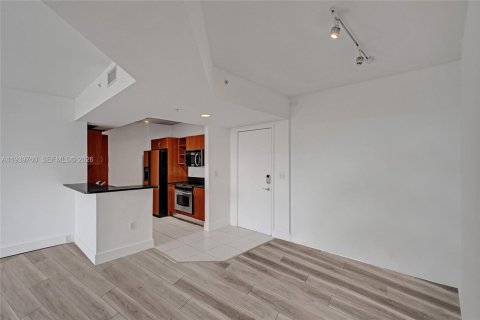 Condo in Aventura, Florida, 2 bedrooms  № 1997056 - photo 8