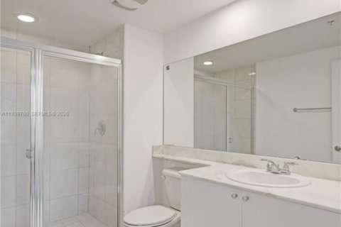 Condo in Aventura, Florida, 2 bedrooms  № 1997056 - photo 25