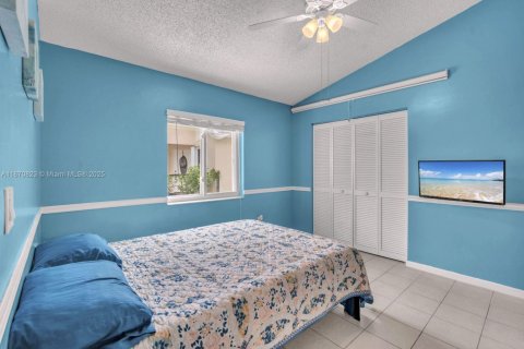 Casa en venta en Pembroke Pines, Florida, 4 dormitorios, 212.56 m2 № 1898184 - foto 26