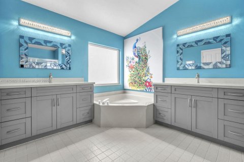 Casa en venta en Pembroke Pines, Florida, 4 dormitorios, 212.56 m2 № 1898184 - foto 23