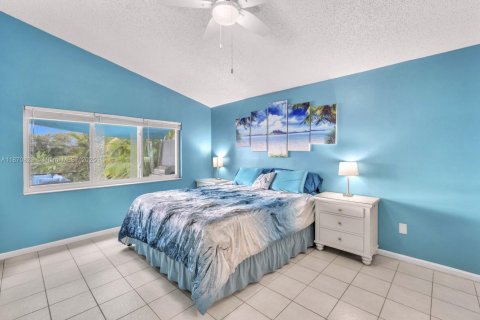 Casa en venta en Pembroke Pines, Florida, 4 dormitorios, 212.56 m2 № 1898184 - foto 20