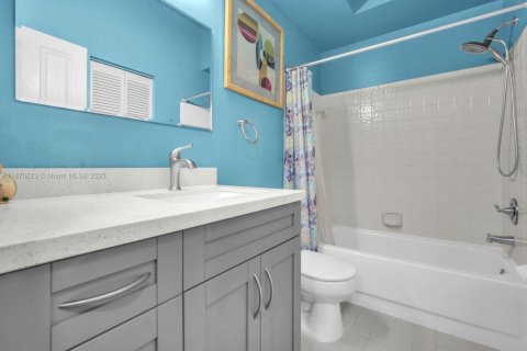 Casa en venta en Pembroke Pines, Florida, 4 dormitorios, 212.56 m2 № 1898184 - foto 29