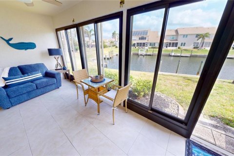 Villa ou maison à vendre à Punta Gorda, Floride: 3 chambres, 147.06 m2 № 1718051 - photo 15