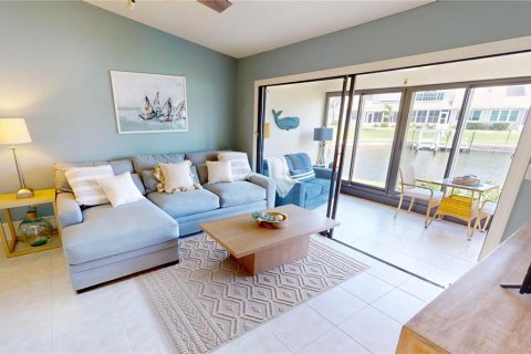 Villa ou maison à vendre à Punta Gorda, Floride: 3 chambres, 147.06 m2 № 1718051 - photo 8