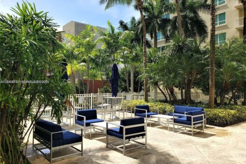 Copropriété à vendre à Miami, Floride: 2 chambres, 102.84 m2 № 2173038 - photo 19