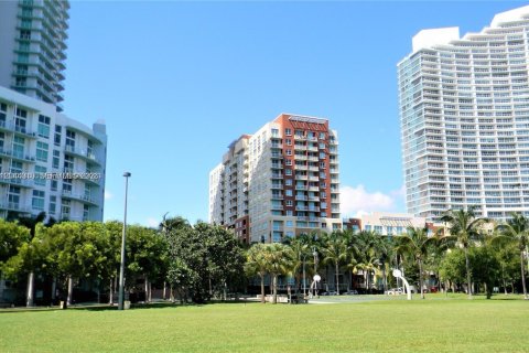 Copropriété à vendre à Miami, Floride: 2 chambres, 102.84 m2 № 2173038 - photo 23