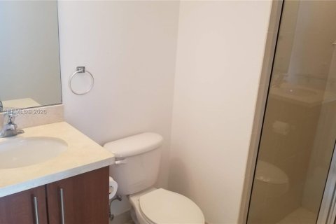 Copropriété à louer à Miami, Floride: 2 chambres, 95.13 m2 № 2053113 - photo 10
