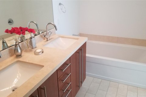 Copropriété à louer à Miami, Floride: 2 chambres, 95.13 m2 № 2053113 - photo 9