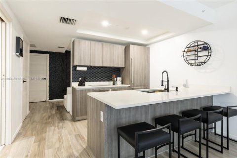 Купить кондоминиум в Майами, Флорида 1 спальня, 80.45м2, № 1703630 - фото 9