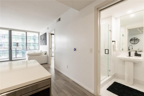 Купить кондоминиум в Майами, Флорида 1 спальня, 80.45м2, № 1703630 - фото 10