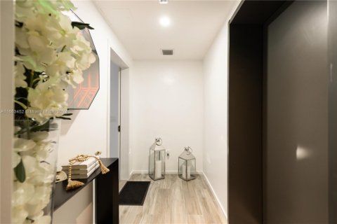 Купить кондоминиум в Майами, Флорида 1 спальня, 80.45м2, № 1703630 - фото 3
