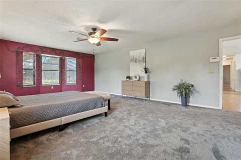 House in Citra, Florida 3 bedrooms, 180.79 sq.m. № 1913159 - photo 16