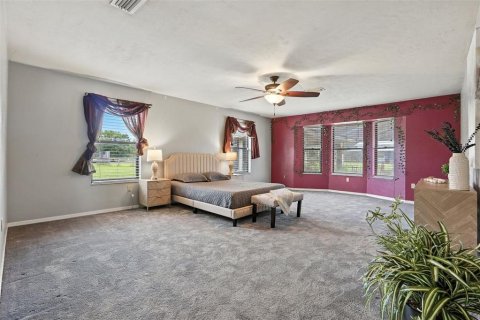 House in Citra, Florida 3 bedrooms, 180.79 sq.m. № 1913159 - photo 15