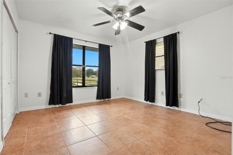 House in Citra, Florida 3 bedrooms, 180.79 sq.m. № 1913159 - photo 25