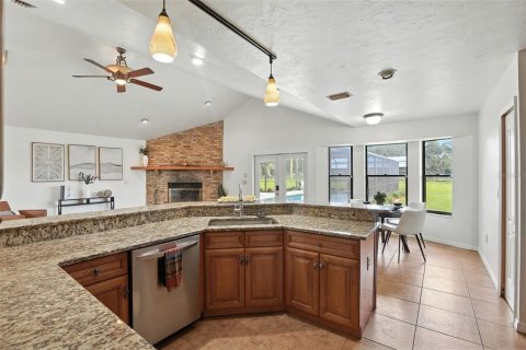 House in Citra, Florida 3 bedrooms, 180.79 sq.m. № 1913159 - photo 11