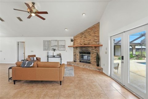 House in Citra, Florida 3 bedrooms, 180.79 sq.m. № 1913159 - photo 8