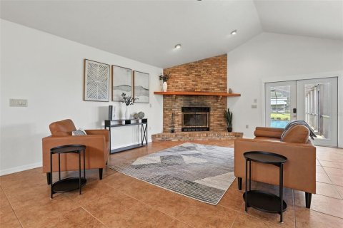 House in Citra, Florida 3 bedrooms, 180.79 sq.m. № 1913159 - photo 6