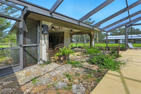 House in Citra, Florida 3 bedrooms, 180.79 sq.m. № 1913159 - photo 30