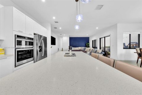 Villa ou maison à vendre à Doral, Floride: 4 chambres, 265.98 m2 № 1966475 - photo 7