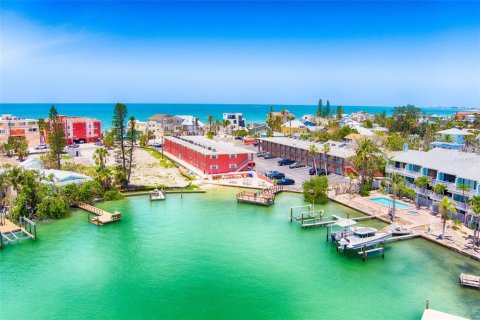 Condo in Saint Petersburg, Florida, 1 bedroom  № 1786130 - photo 21