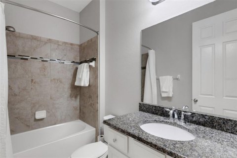 House in Lutz, Florida 5 bedrooms, 268.12 sq.m. № 2120006 - photo 27