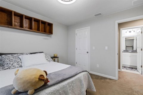 House in Lutz, Florida 5 bedrooms, 268.12 sq.m. № 2120006 - photo 22