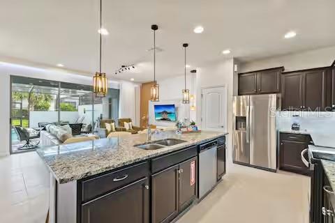 Adosado en venta en Kissimmee, Florida, 5 dormitorios, 210.24 m2 № 2197781 - foto 19