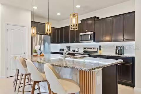 Adosado en venta en Kissimmee, Florida, 5 dormitorios, 210.24 m2 № 2197781 - foto 16