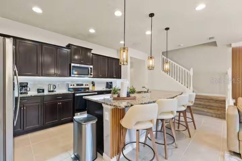 Adosado en venta en Kissimmee, Florida, 5 dormitorios, 210.24 m2 № 2197781 - foto 15