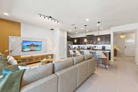 Adosado en venta en Kissimmee, Florida, 5 dormitorios, 210.24 m2 № 2197781 - foto 24