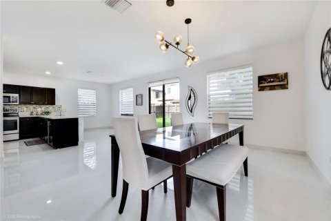 House in Homestead, Florida 3 bedrooms, 200.67 sq.m. № 1949158 - photo 3