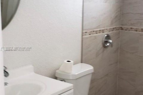 Condominio en venta en Plantation, Florida, 1 dormitorio, 68.38 m2 № 2045456 - foto 7