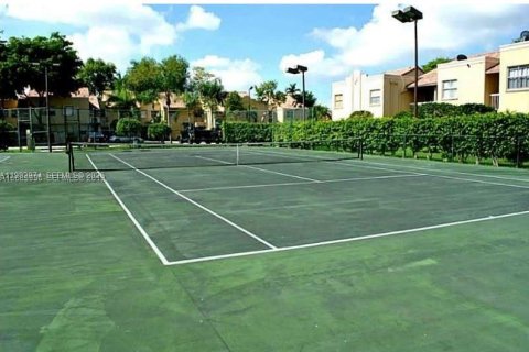 Condominio en venta en Plantation, Florida, 1 dormitorio, 68.38 m2 № 2045456 - foto 15