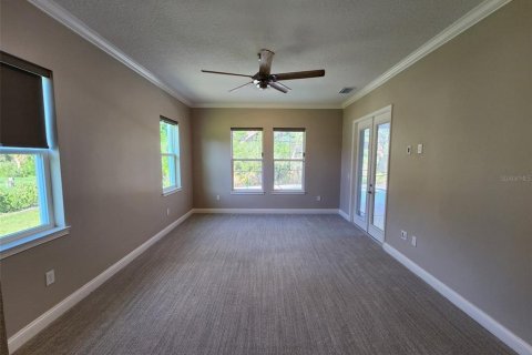 House in Orlando, Florida 5 bedrooms, 376.35 sq.m. № 1631989 - photo 12