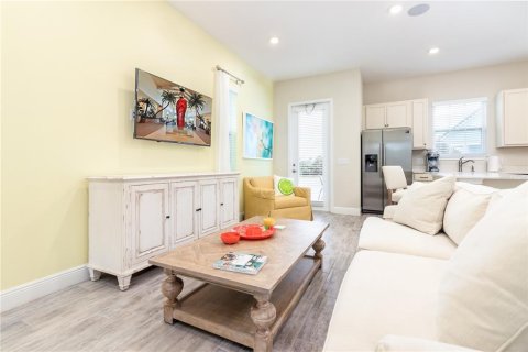 Villa ou maison à louer à Kissimmee, Floride: 2 chambres, 120.4 m2 № 1613437 - photo 4
