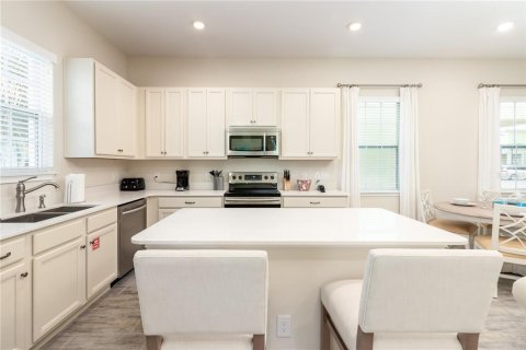 Villa ou maison à louer à Kissimmee, Floride: 2 chambres, 120.4 m2 № 1613437 - photo 10