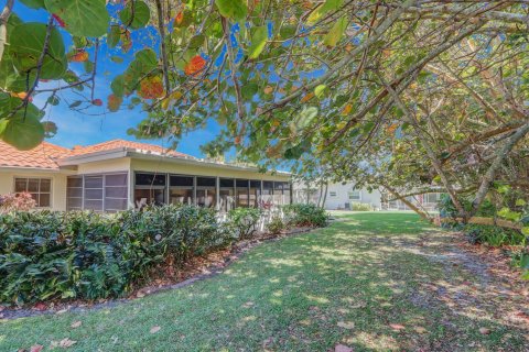 House in Hobe Sound, Florida 3 bedrooms, 137.12 sq.m. № 1079018 - photo 1