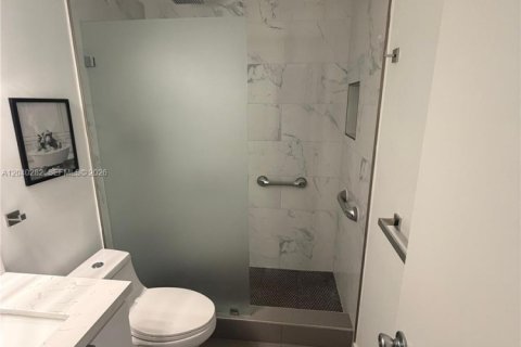 Condo in North Miami, Florida, 1 bedroom  № 2086616 - photo 9