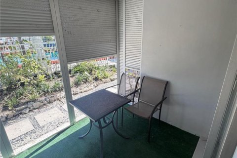 Condo in North Miami, Florida, 1 bedroom  № 2086616 - photo 23