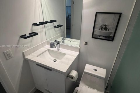 Condo in North Miami, Florida, 1 bedroom  № 2086616 - photo 14