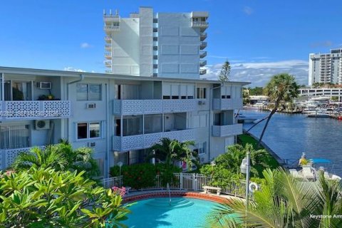 Condo in North Miami, Florida, 1 bedroom № 2086616