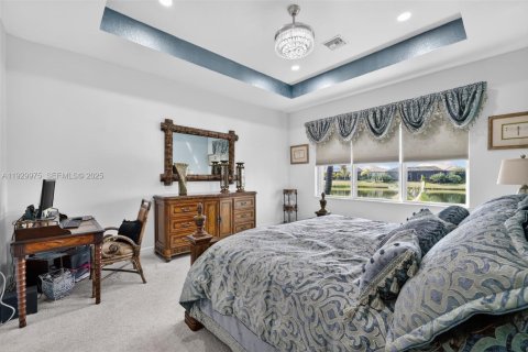 House in Port St. Lucie, Florida 3 bedrooms, 255.76 sq.m. № 1988646 - photo 19