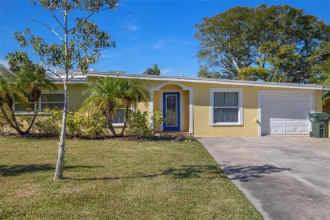 Villa ou maison à vendre à Largo, Floride: 3 chambres, 171.68 m2 № 1644694 - photo 1