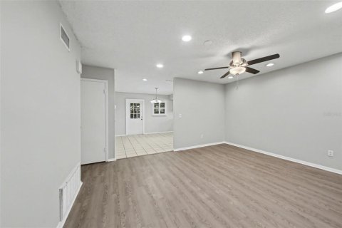 Villa ou maison à vendre à Orlando, Floride: 4 chambres, 160.54 m2 № 2117802 - photo 11